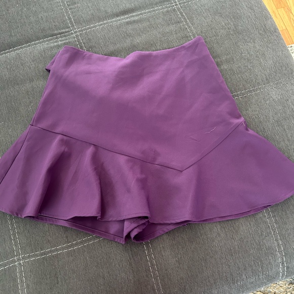 Size small Zara Skort. Great condition - Picture 3 of 4